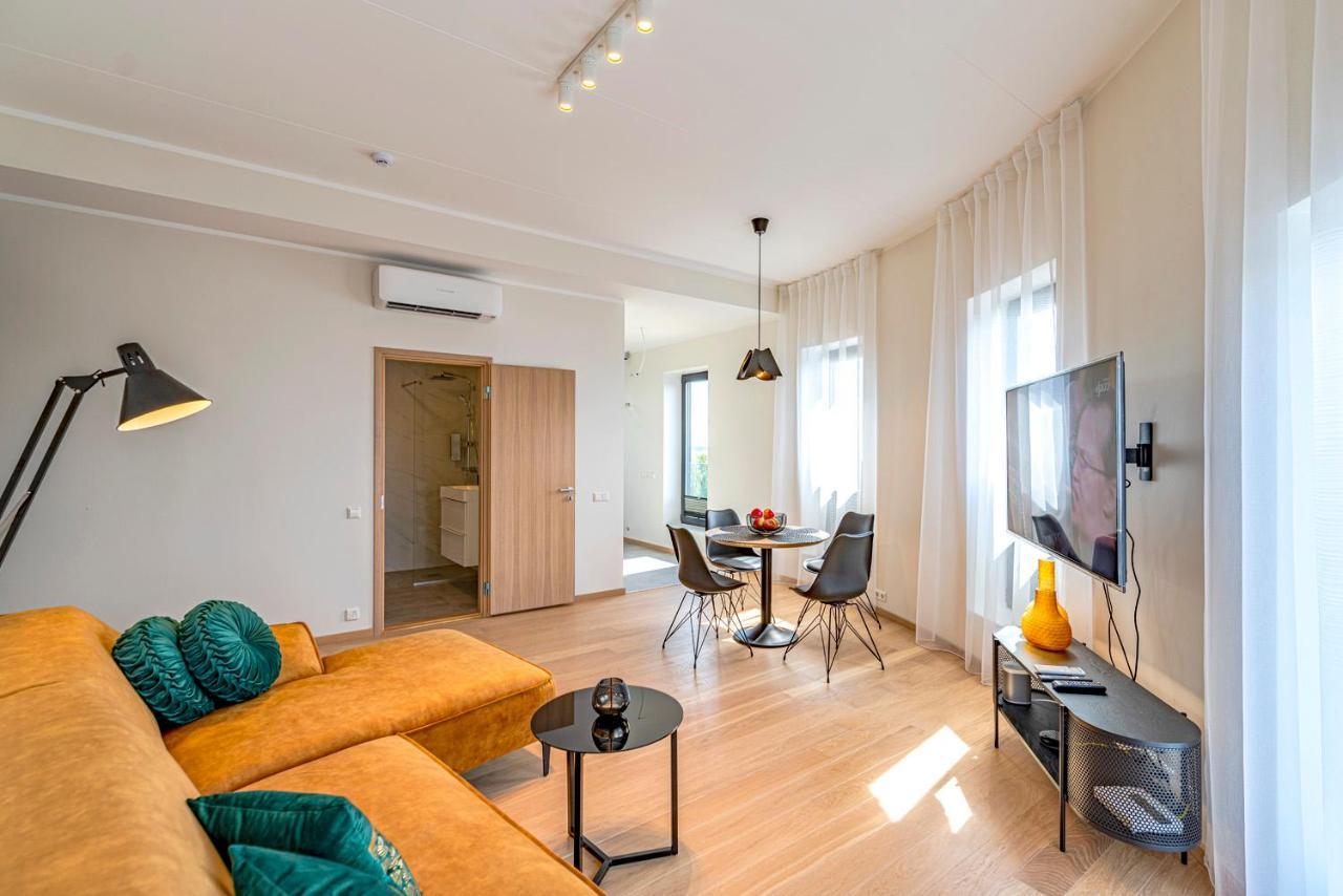 Artisa Riia Str 20B Luxury Penthouse Apartment Tartu Exteriör bild