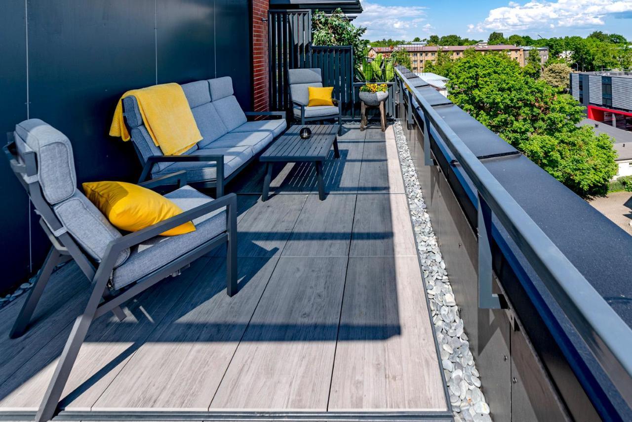 Artisa Riia Str 20B Luxury Penthouse Apartment Tartu Exteriör bild