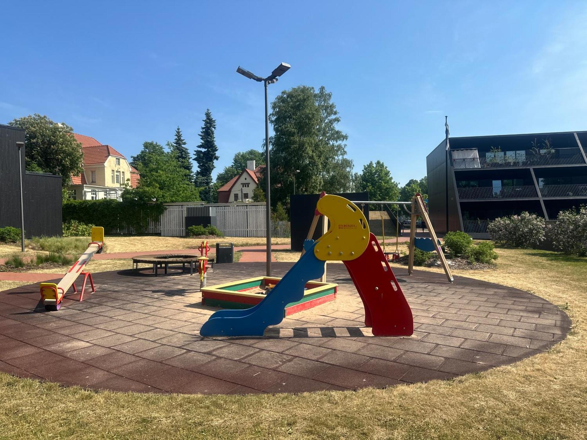 Artisa Riia Str 20B Luxury Penthouse Apartment Tartu Exteriör bild